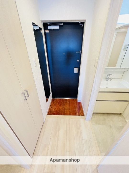 プレジオ三国ASIANの玄関