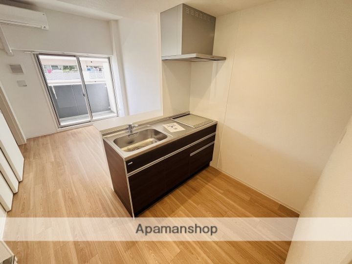 セレニテ新大阪グランデ ミリューのキッチン