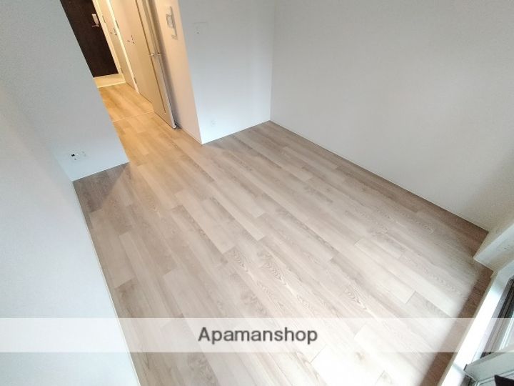 エスリード新大阪ザ・プレミアEASTの居間