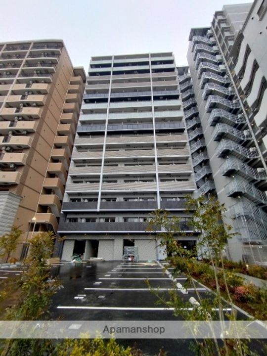 エスリード新大阪ザ・プレミアEASTの外観