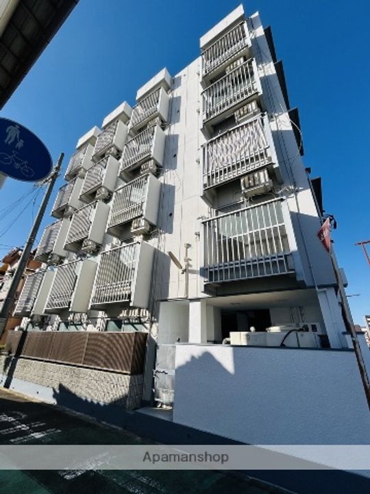 新森サンマンションの外観