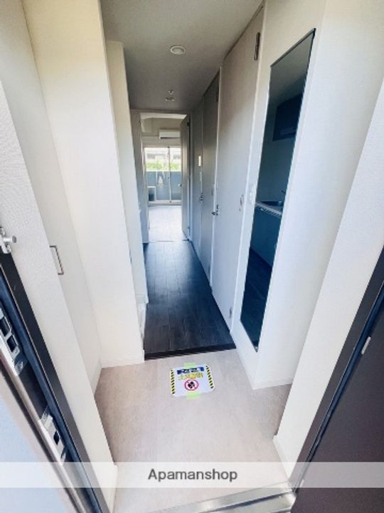 プレサンス深江橋ラヴィゲートの玄関