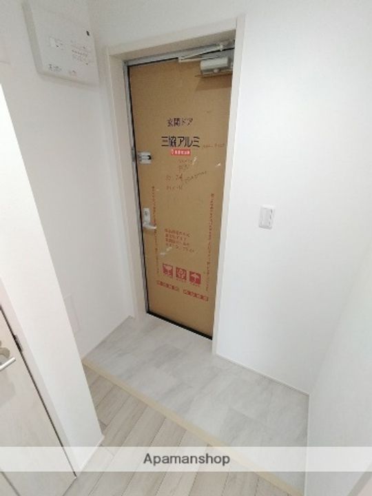 フジパレス リュクスの玄関