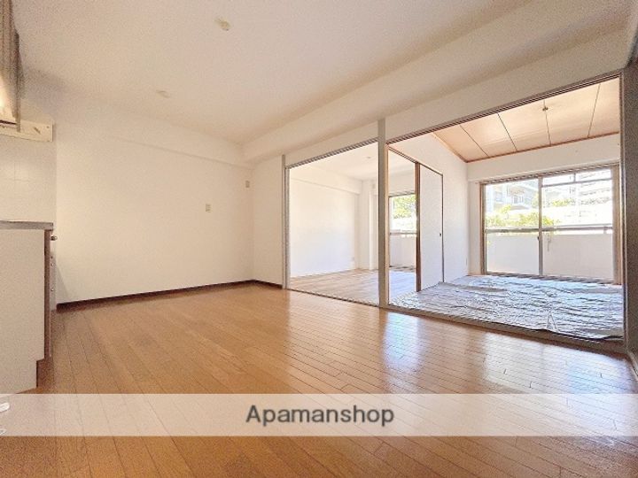 大阪府堺市北区金岡町の賃貸マンションの居間