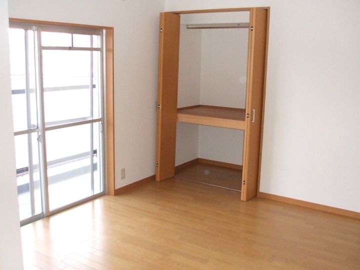 大阪府堺市北区東浅香山町2丁の賃貸マンションの内装