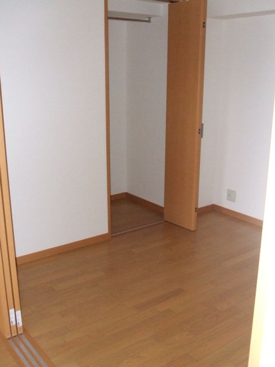 大阪府堺市北区東浅香山町2丁の賃貸マンションの内装