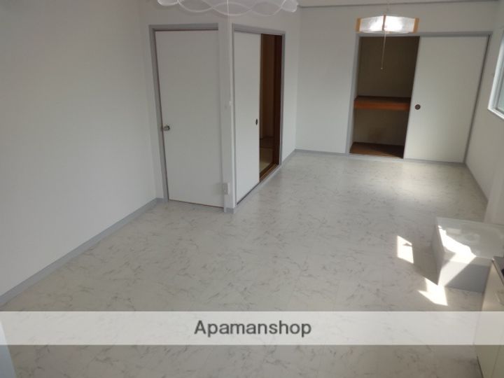 大栄マンションの内装