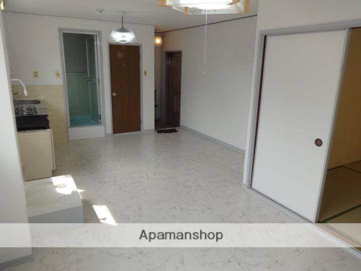 大栄マンションの内装