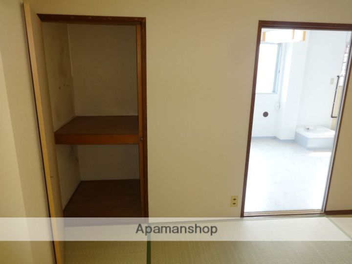 大栄マンションの内装