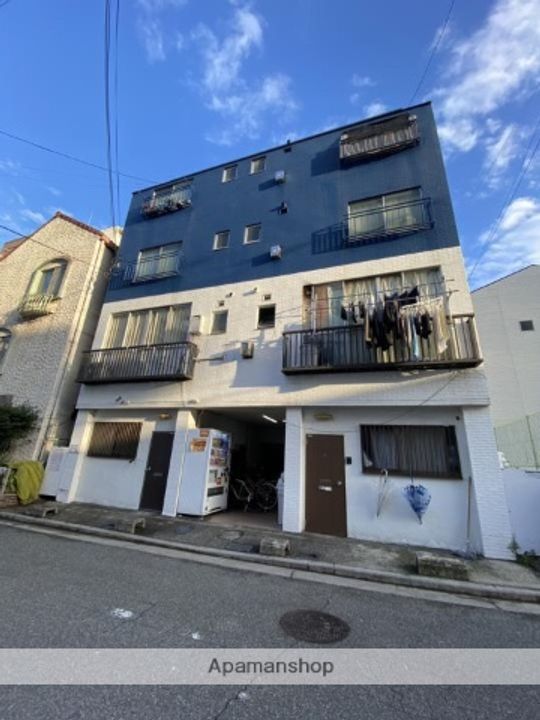 大栄マンションの外観