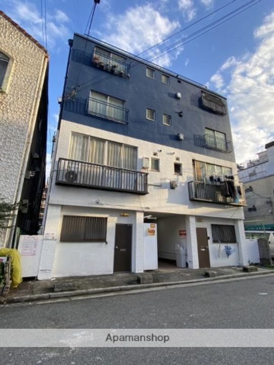 大栄マンションの外観