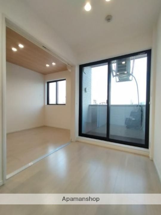 大阪府堺市堺区三宝町3丁の賃貸マンション203の内装