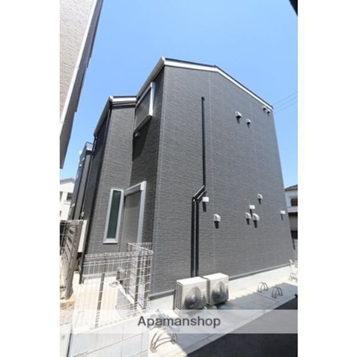 大阪府堺市西区浜寺公園町1丁の賃貸アパートの外観