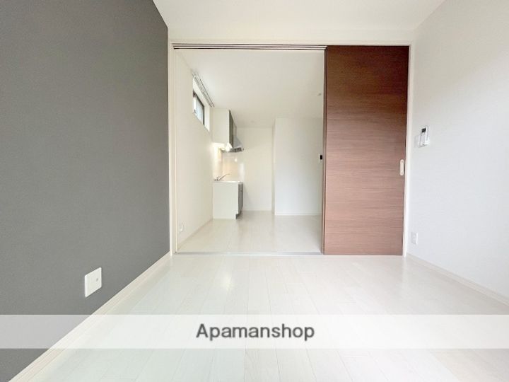 大阪府堺市西区浜寺元町3丁の賃貸アパートの内装