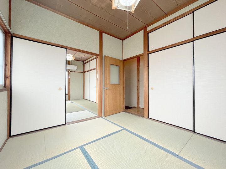 北条文化の内装