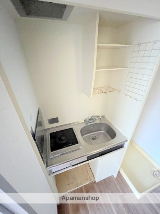 大阪府堺市西区鳳東町3丁の賃貸マンションの内装