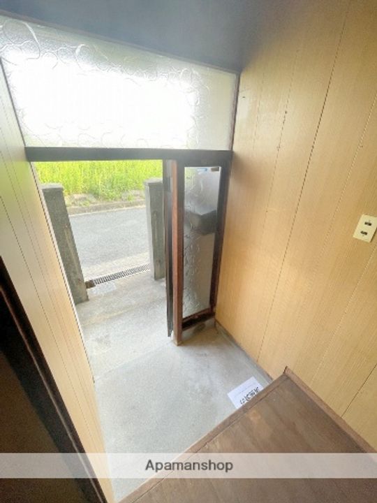 大阪府堺市北区常磐町2丁(一戸建)の賃貸物件の玄関