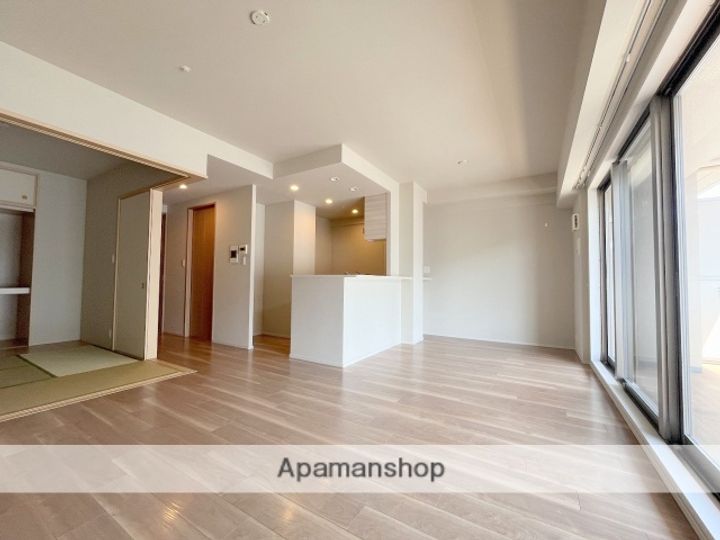 なかもずオールズウィズコートの居間