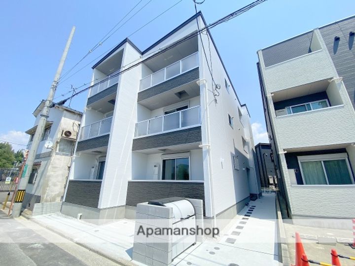 大阪府堺市堺区香ヶ丘町4丁の賃貸アパートの外観