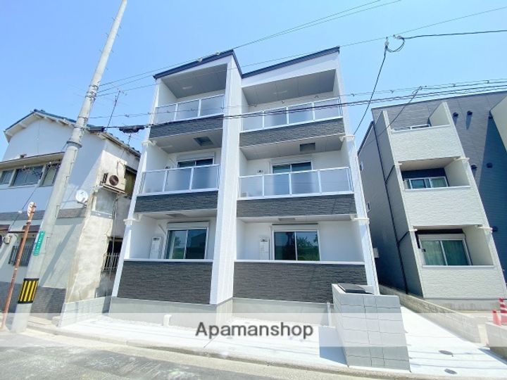 大阪府堺市堺区香ヶ丘町4丁の賃貸アパートの外観