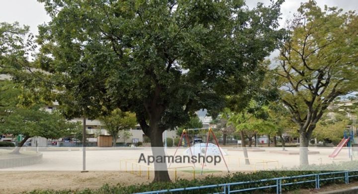 大阪府堺市堺区香ヶ丘町4丁の賃貸アパートの周辺