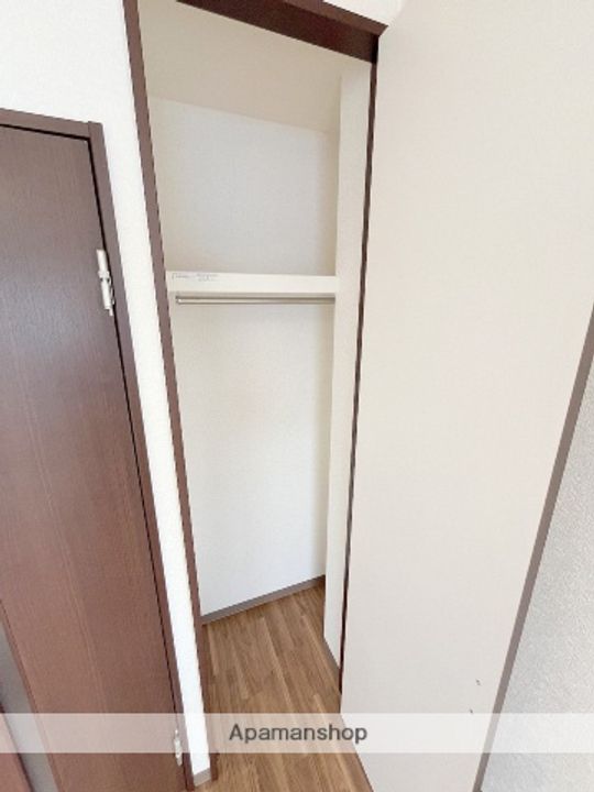 大阪府堺市西区鳳中町9丁の賃貸マンションの内装