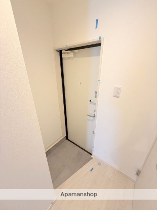 REVITA鳳北町4丁の玄関