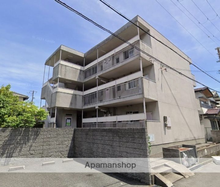 マンション平岡の外観