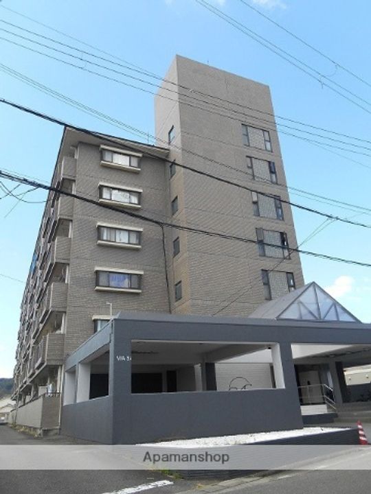 VIASACRA岩出の外観