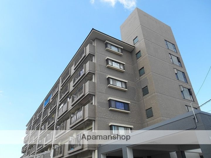 VIASACRA岩出の外観