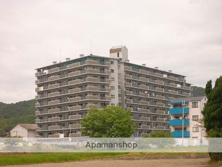 コスモ岩出205の外観