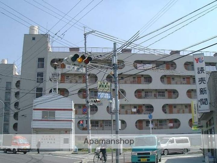 千代マンション二号棟102の外観
