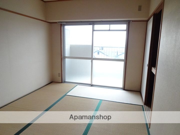 大阪府枚方市田口4丁目の賃貸マンションの内装