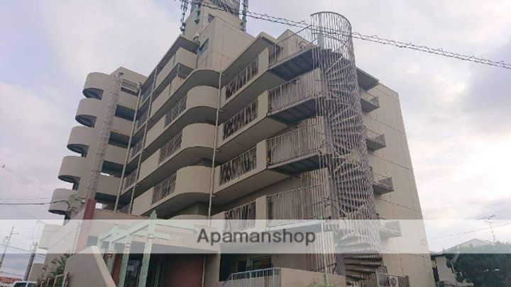 大阪府枚方市田口4丁目の賃貸マンションの外観