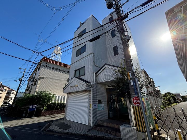 大阪府寝屋川市池田北町の賃貸マンションの外観