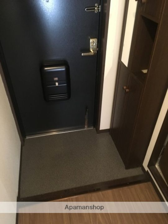 アトレーユ日吉台の玄関