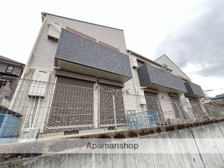 カムリガーデン103の外観