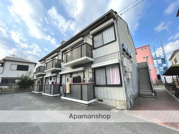 ハイツアシーネの外観