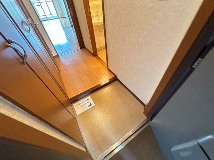 プリムローズ八戸ノ里の玄関