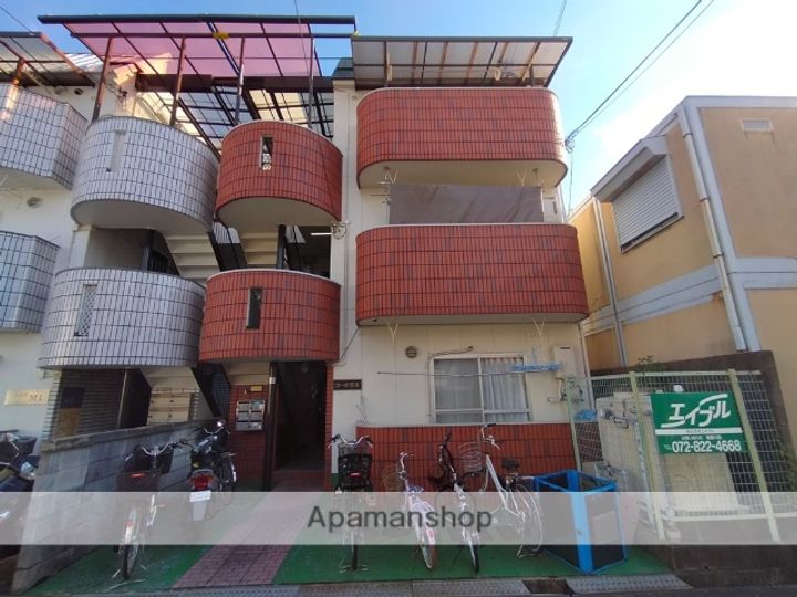 コーポ萱島の外観