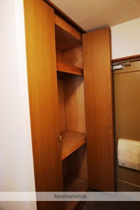 大阪府寝屋川市仁和寺町の賃貸マンション201の内装
