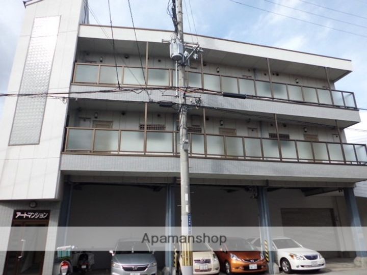大阪府寝屋川市仁和寺町の賃貸マンション201の外観