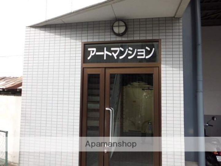 大阪府寝屋川市仁和寺町の賃貸マンション201の外観