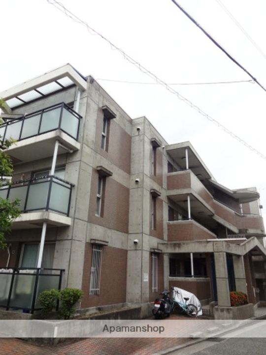 サンロイヤル塚口の外観