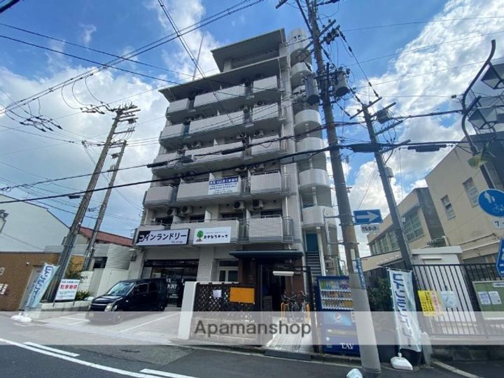 栄ハイツ八戸ノ里の外観