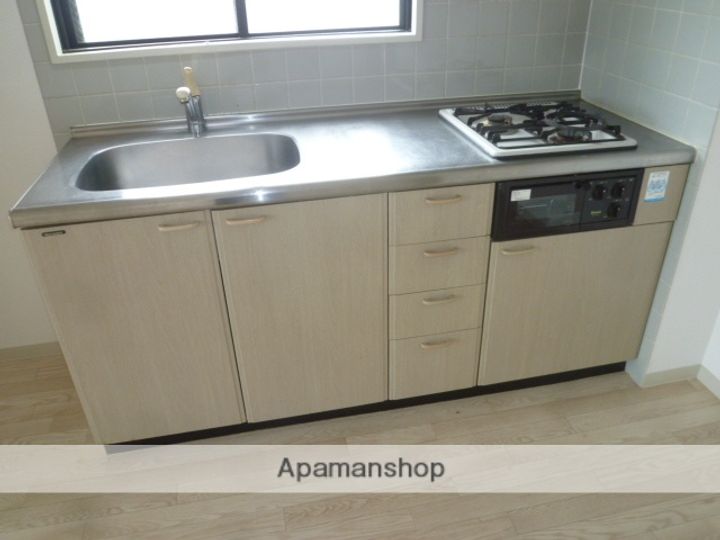 メゾンサーバンのキッチン