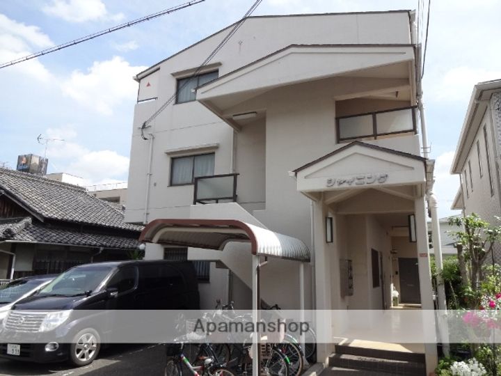 シャイニング205の外観