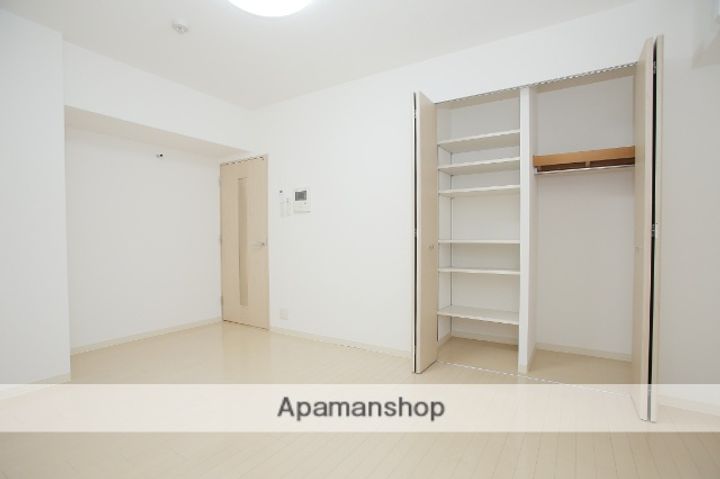 WILLDO南森町の居間