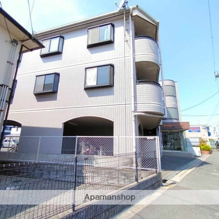 大阪府枚方市養父元町の賃貸マンションの外観