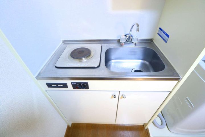 レオパレスOHIのキッチン